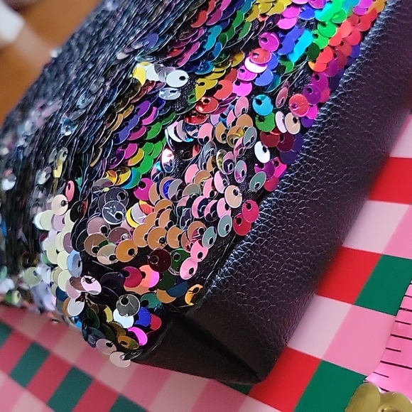 VS Sequin Make-up Bag EUC - Picture 11 of 14